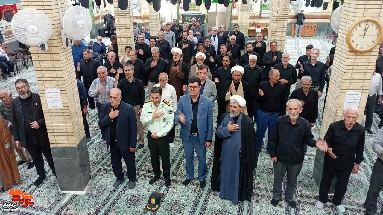 برگزاری مراسم جاماندگان از آیین تشییع قائد شهید انقلاب با حضور پرشور مردم شوط برگزاری مراسم جاماندگان از آیین تشییع قائد شهید انقلاب با حضور پرشور مردم شوط