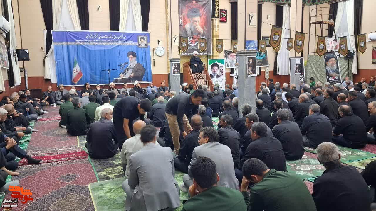 عزاداری شام غریبان در چهاربرج به یاد قائد شهید