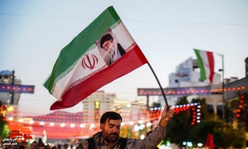 روایتی از سوگ جمعی در روز تشییع روایتی از سوگ جمعی در روز تشییع