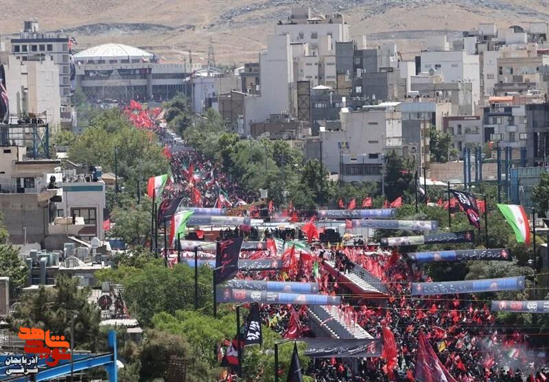 روایتی از سوگ جمعی در روز تشییع روایتی از سوگ جمعی در روز تشییع