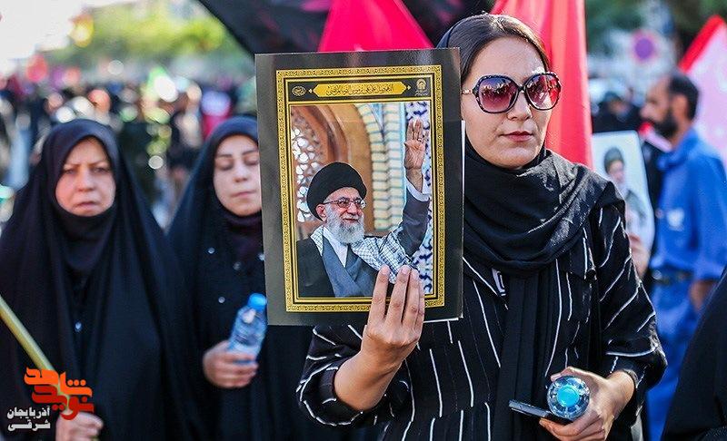 روایتی از سوگ جمعی در روز تشییع روایتی از سوگ جمعی در روز تشییع