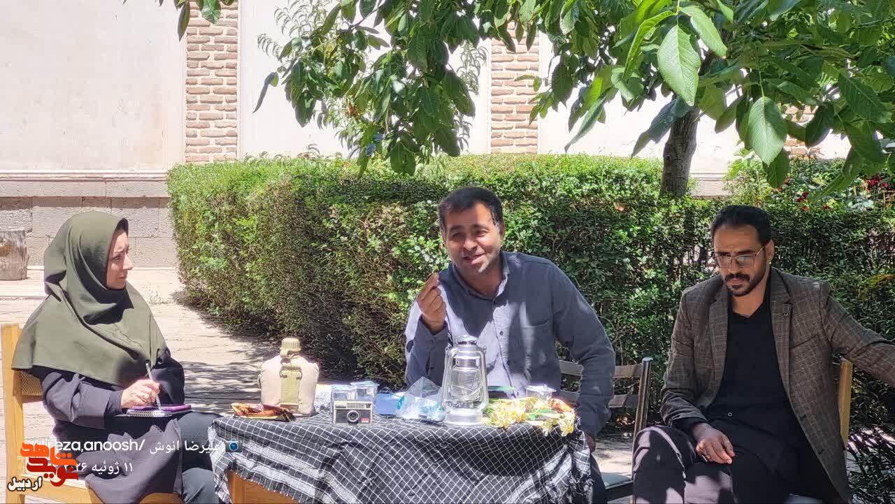 محفل شعرخوانی و نقد و بررسی آثار شاعران نوجوان در موزه شهدای اردبیل محفل شعرخوانی و نقد و بررسی آثار شاعران نوجوان در موزه شهدای اردبیل
