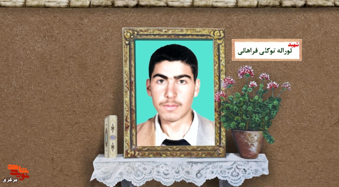سربازی که به جایِ مدرسه، درسِ ایثار را در مکتبِ زندگی آموخت سربازی که به جایِ مدرسه، درسِ ایثار را در مکتبِ زندگی آموخت