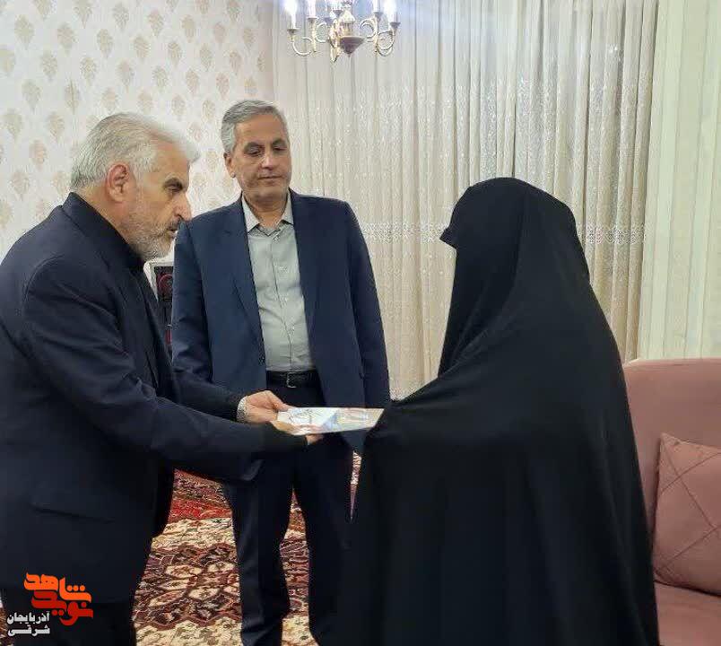 دیدار مدیرکل بنیاد شهید استان با همسران چهار شهید والامقام دیدار مدیرکل بنیاد شهید استان با همسران چهار شهید والامقام