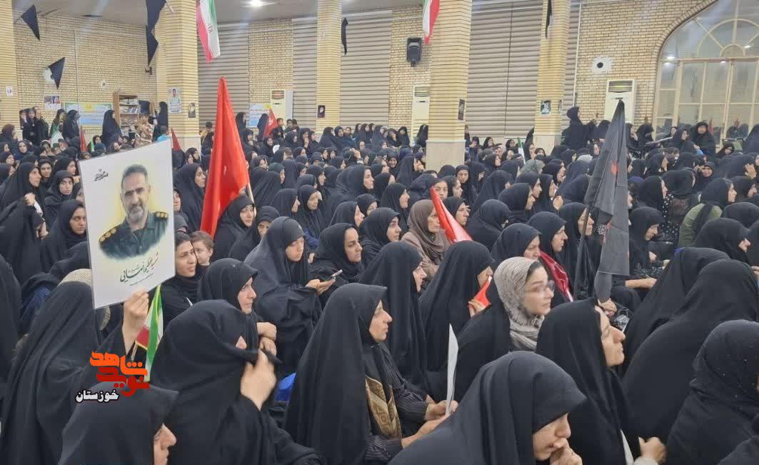 آیین وداع باشکوه با پیکر مطهر شهیدان والامقام «ایرج سردارپور»، «اصغر سردارپور» و «علی تاجبخش» در گتوند آیین وداع باشکوه با پیکر مطهر شهیدان والامقام «ایرج سردارپور»، «اصغر سردارپور» و «علی تاجبخش» در گتوند
