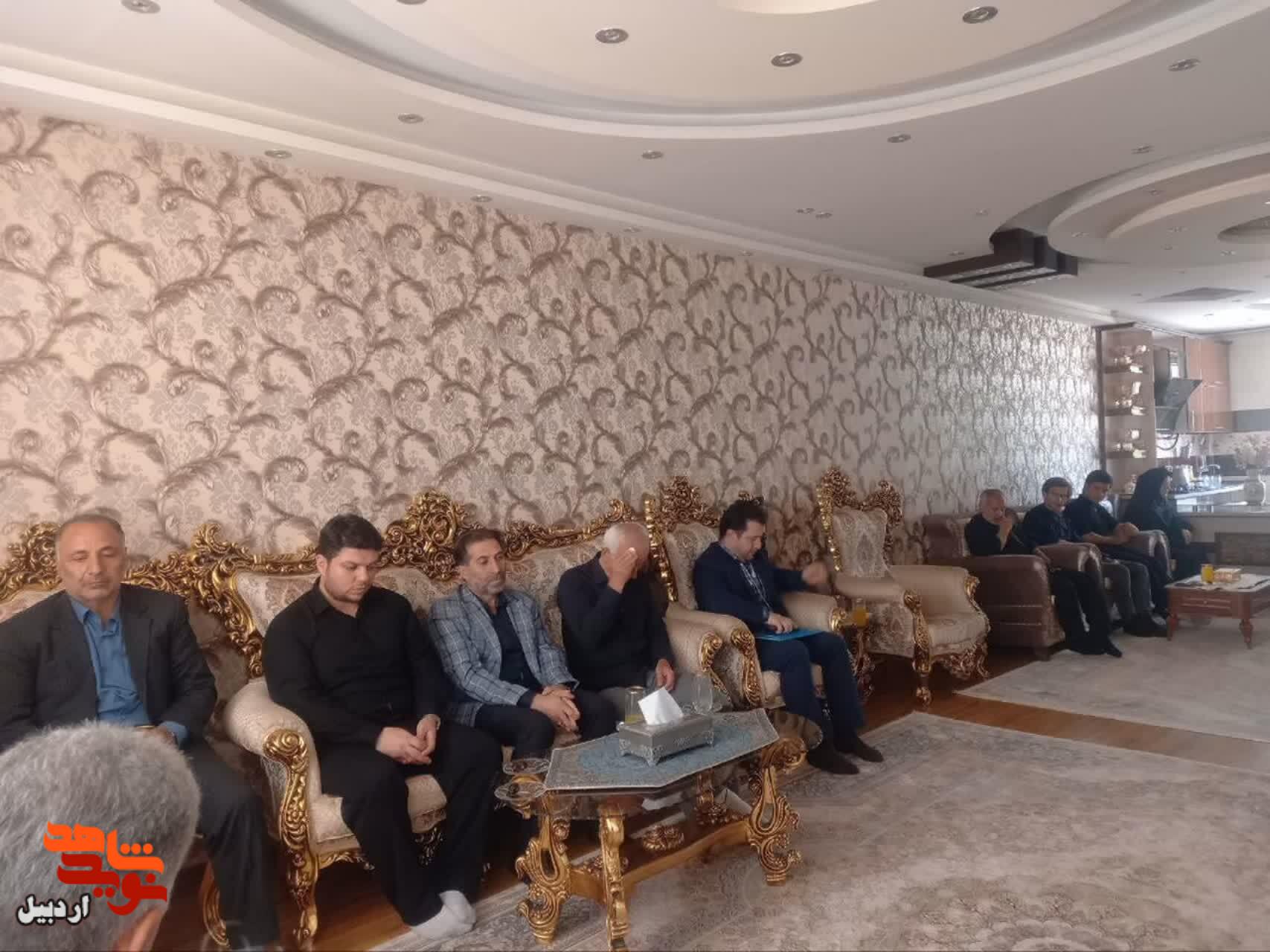 دیدار با خانواده جانباز مرحوم هاشم جامعیمقدّم در اردبیل دیدار با خانواده جانباز مرحوم هاشم جامعیمقدّم در اردبیل