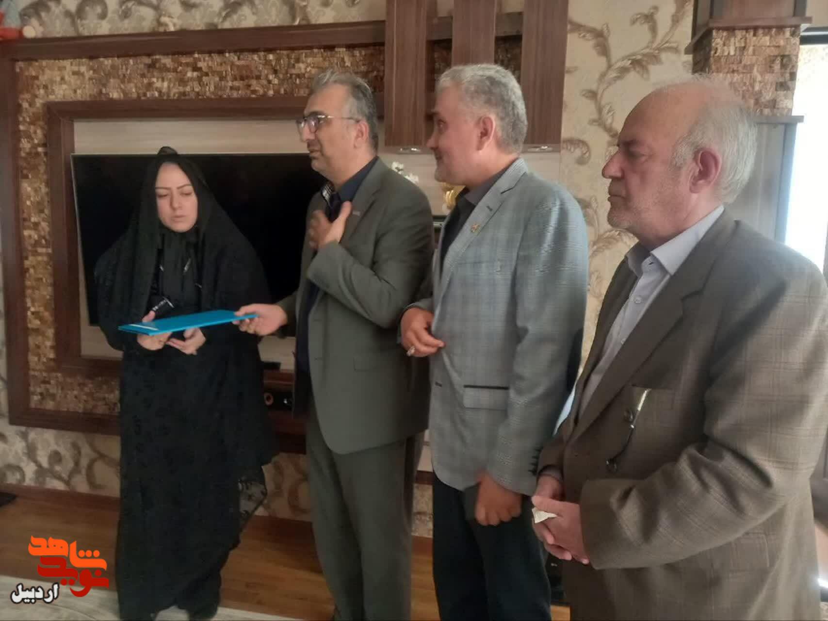 دیدار با خانواده جانباز مرحوم هاشم جامعیمقدّم در اردبیل دیدار با خانواده جانباز مرحوم هاشم جامعیمقدّم در اردبیل
