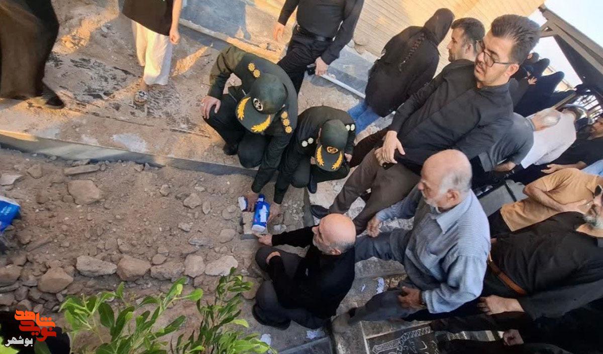 مادر شهیدان «مرتضی و مبارک زورقی» به فرزندان شهیدش پیوست مادر شهیدان «مرتضی و مبارک زورقی» به فرزندان شهیدش پیوست