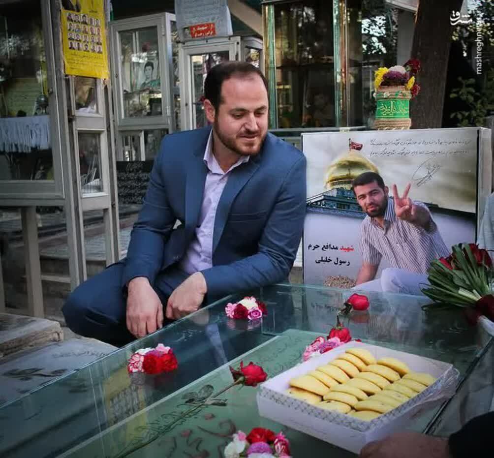 مزار شهید نوید صفری؛ میعادگاه عاشوراییان و تجدید عهد با فرهنگ شهادت مزار شهید نوید صفری؛ میعادگاه عاشوراییان و تجدید عهد با فرهنگ شهادت