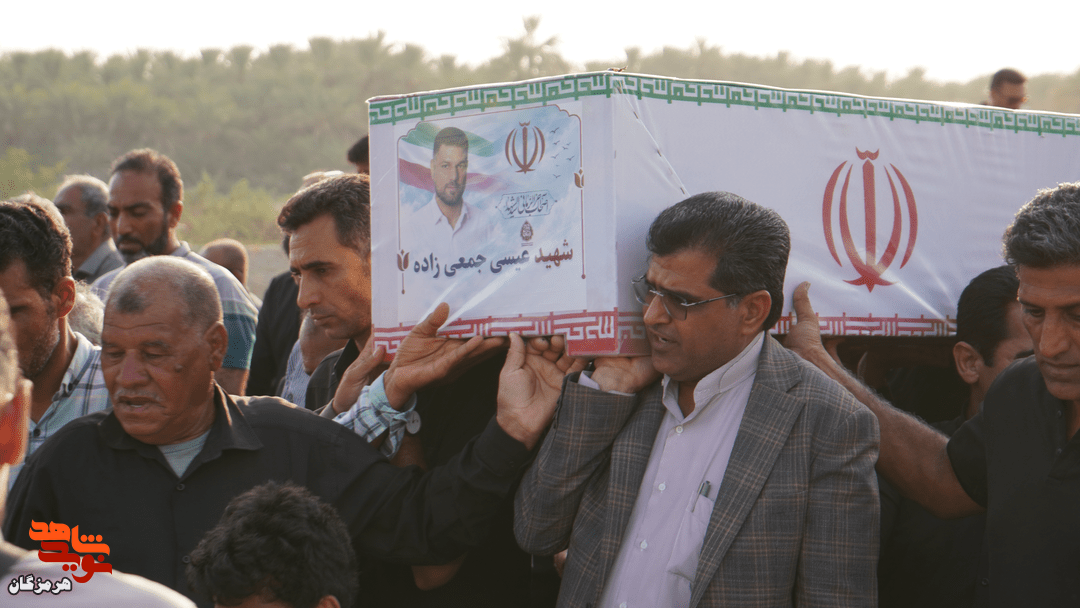 تشییع و تدفین شهید عیسی جمعیزاده در باغنرگس رودان تشییع و تدفین شهید عیسی جمعیزاده در باغنرگس رودان