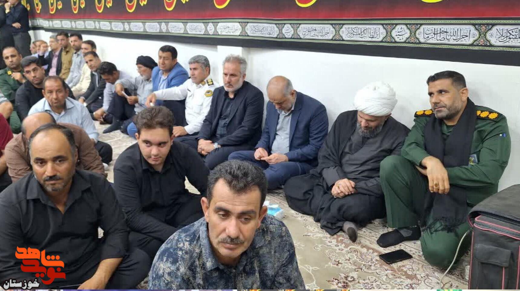 برگزاری آیین گرامیداشت شهدای سرافراز گتوند در کشت و صنعت کارون برگزاری آیین گرامیداشت شهدای سرافراز گتوند در کشت و صنعت کارون