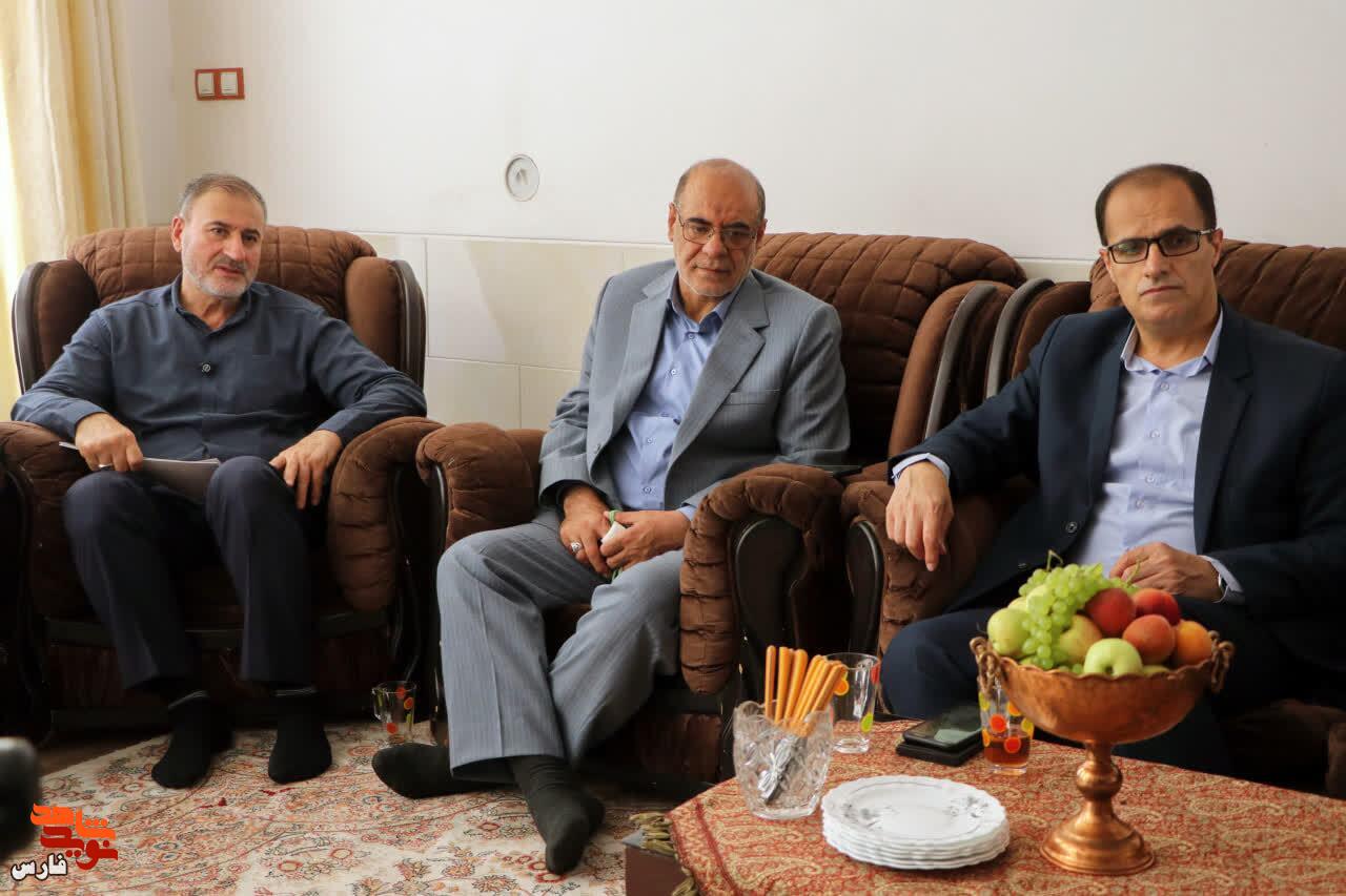 تجلی صبر زینبی را امروز در مادران و همسران شهدا میبینیم تجلی صبر زینبی را امروز در مادران و همسران شهدا میبینیم