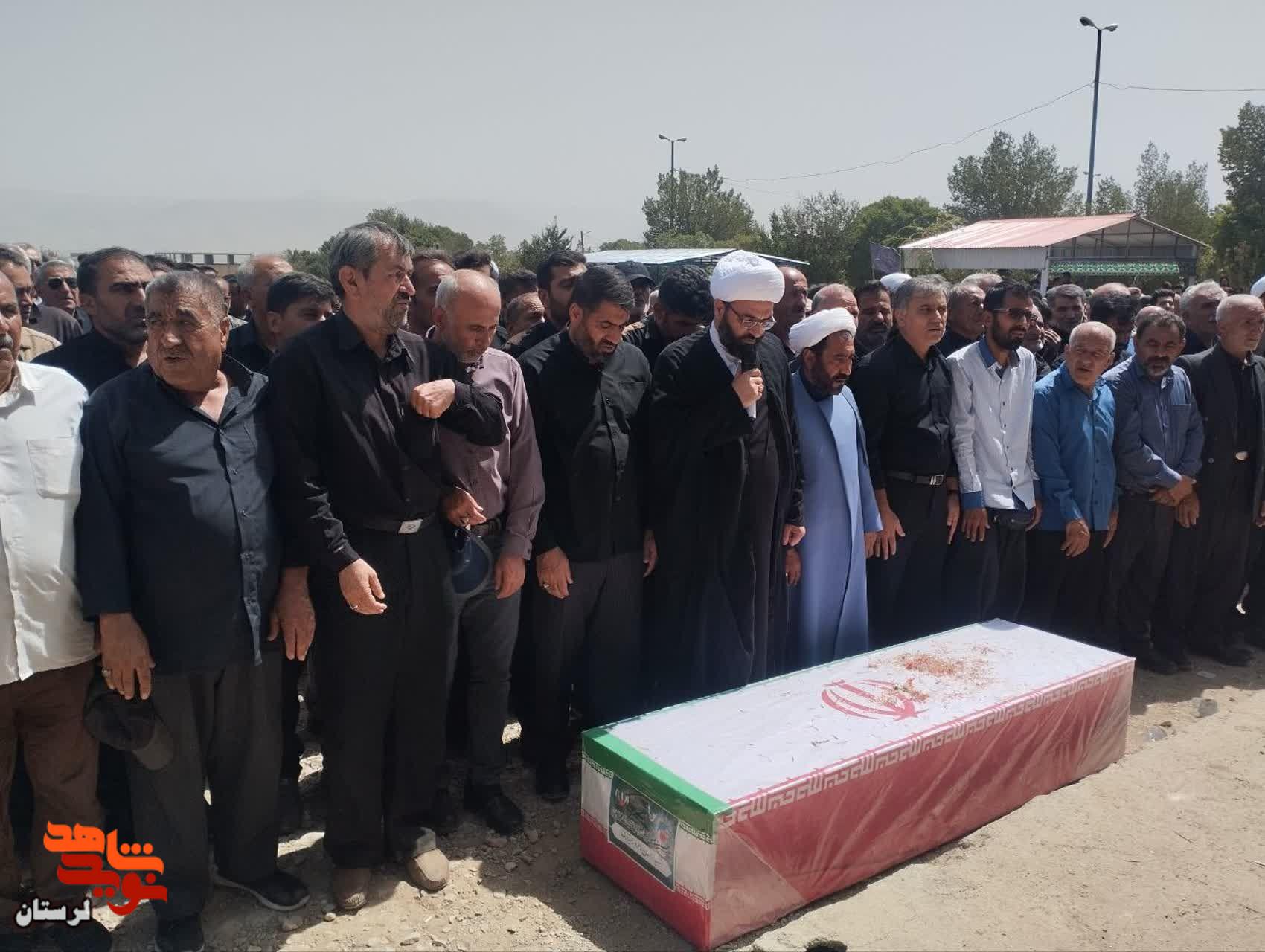 پیکر شهید «احسان ماهرو بختیاری» در گلزار شهدا دورود آرام گرفت پیکر شهید «احسان ماهرو بختیاری» در گلزار شهدا دورود آرام گرفت