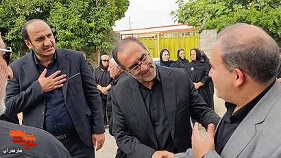 والدین شهدا عزتمندانه زندگی کردند