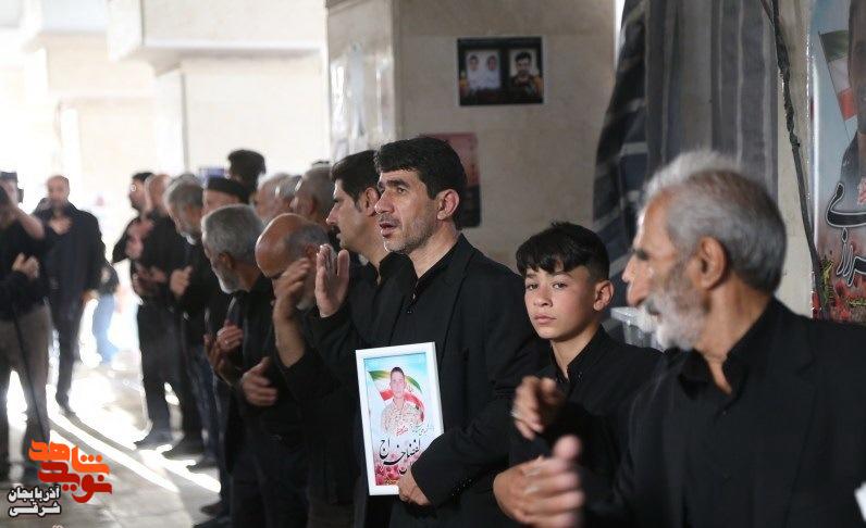 اهتزاز پرچم حرم امام حسین (ع) بر فراز گلزار شهدای وادی رحمت تبریز