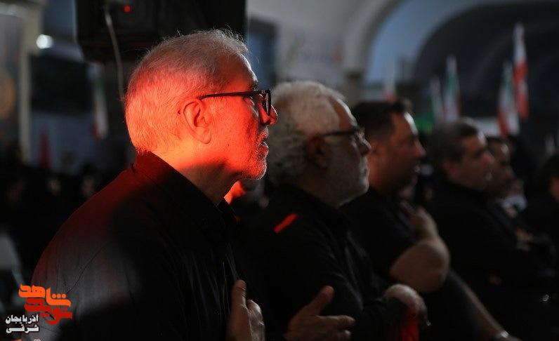 اهتزاز پرچم حرم امام حسین (ع) بر فراز گلزار شهدای وادی رحمت تبریز