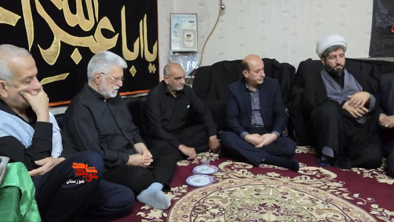 دیدار مدیرکل بنیاد شهید خوزستان با مادر شهید «منصور حمید» در اهواز