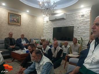 دیدار مدیرکل بنیاد شهید مازندران با جانباز ۷۰ درصد ساری / قرائت صلوات خاصه رضوی در منزل ایثارگر دیدار مدیرکل بنیاد شهید مازندران با جانباز ۷۰ درصد ساری / قرائت صلوات خاصه رضوی در منزل ایثارگر