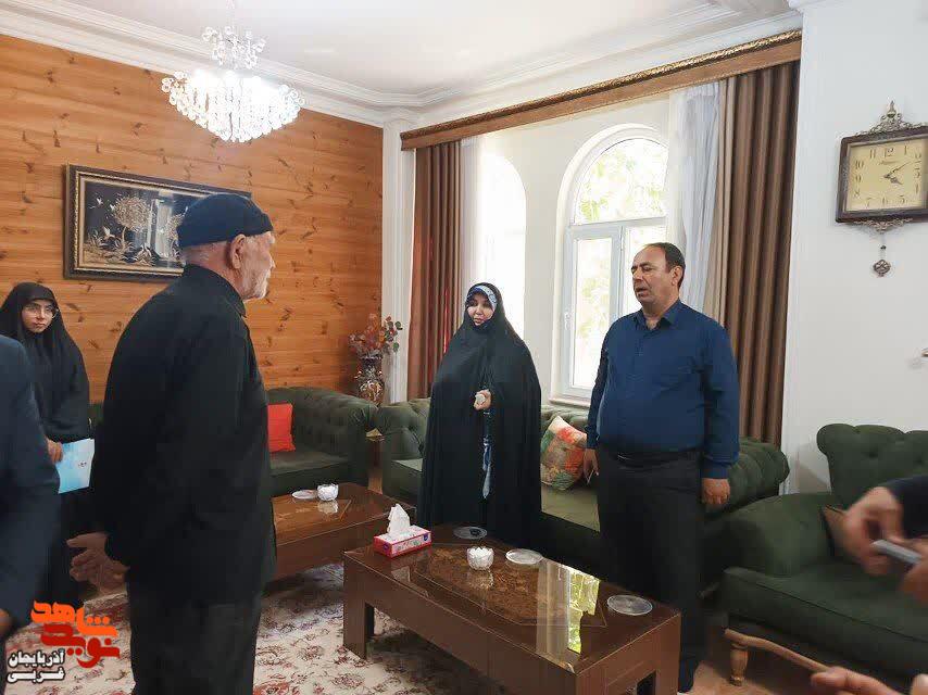 دیدار مدیرکل بنیاد شهید و امور ایثارگران آذربایجان غربی و نماینده مردم شریف ارومیه در مجلس شورای اسلامی با خانواده معظم شهید «حامد داییزاده» دیدار مدیرکل بنیاد شهید و امور ایثارگران آذربایجان غربی و نماینده مردم شریف ارومیه در مجلس شورای اسلامی با خانواده معظم شهید «حامد داییزاده»