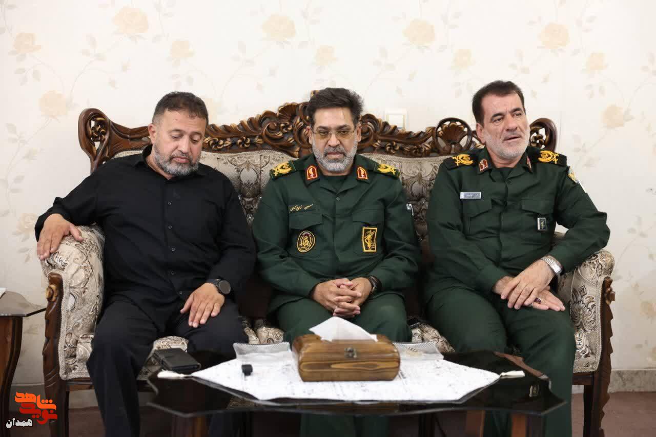 مسئولان میهمان خانواده شهید «امیرعباس درهم فروش» شدند مسئولان میهمان خانواده شهید «امیرعباس درهم فروش» شدند