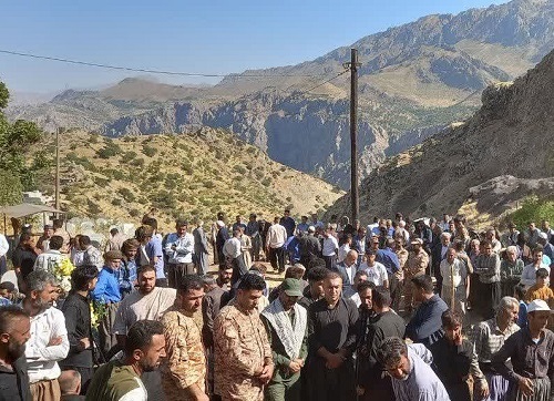 مراسم باشکوه تشییع و تدفین شهید «محمدعلی رحیمزاده» در اورامان برگزار شد مراسم باشکوه تشییع و تدفین شهید «محمدعلی رحیمزاده» در اورامان برگزار شد