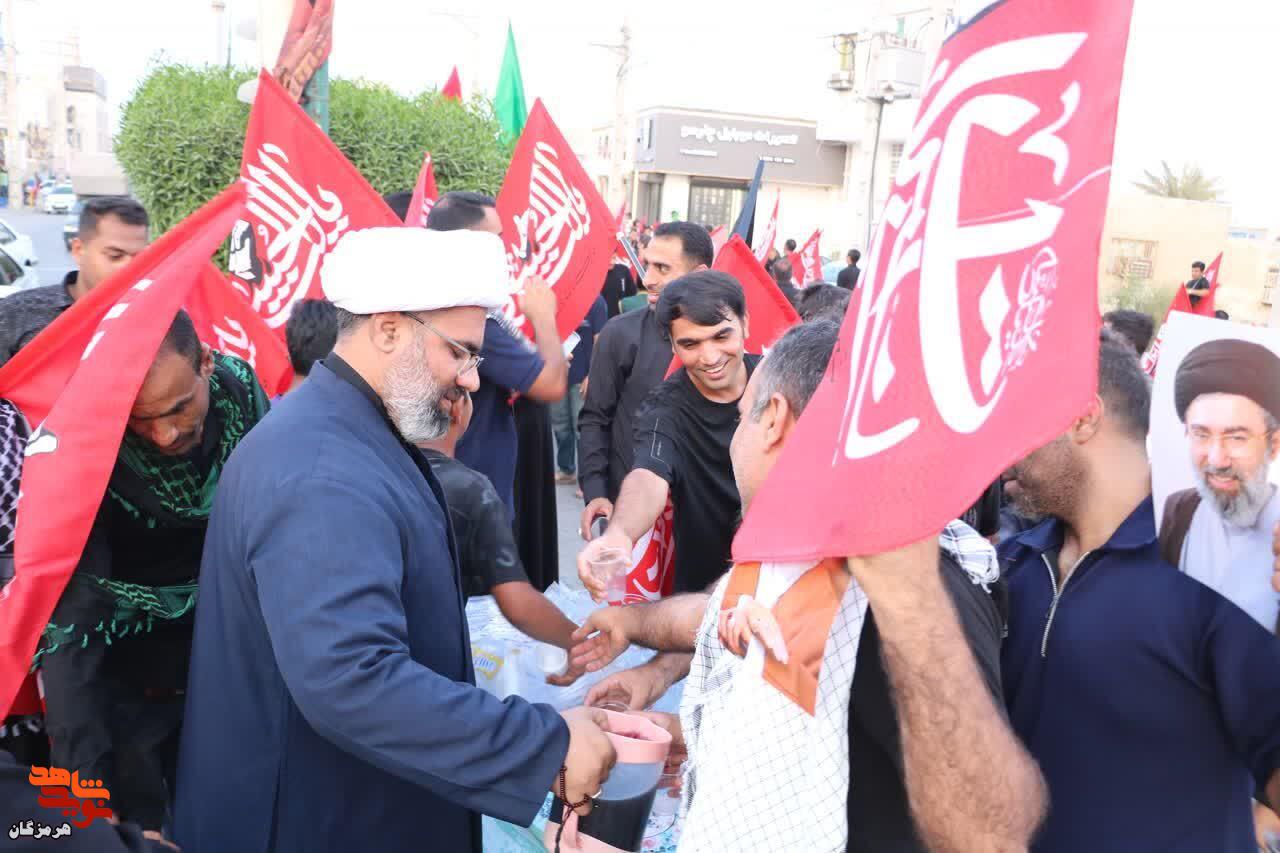 برپایی موکب جاماندگان اربعین در بندر خمیر برپایی موکب جاماندگان اربعین در بندر خمیر