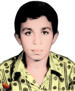 شهید «عین علی خزایی پول» در وصیتنامه خود مینویسد: به شما عزیزان توصیه میکنم هرگز در زندگی دروغ نگویید تا خداوند از شما راضی باشد. با پدر و مادرتان به مهربانی رفتار کنید که سبب طولانی شدن عمر و ازدیاد مال و اولاد صالح میشود. شهید «عین علی خزایی پول» در وصیتنامه خود مینویسد: به شما عزیزان توصیه میکنم هرگز در زندگی دروغ نگویید تا خداوند از شما راضی باشد. با پدر و مادرتان به مهربانی رفتار کنید که سبب طولانی شدن عمر و ازدیاد مال و اولاد صالح میشود.