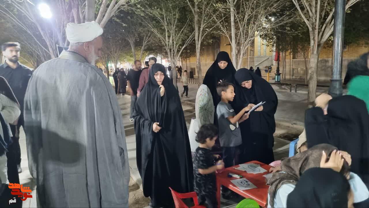گزارش تصویری| موکب فرهنگی هنری سلام شهید قم در خدمت رسانی به زائرین حسینی گزارش تصویری| موکب فرهنگی هنری سلام شهید قم در خدمت رسانی به زائرین حسینی