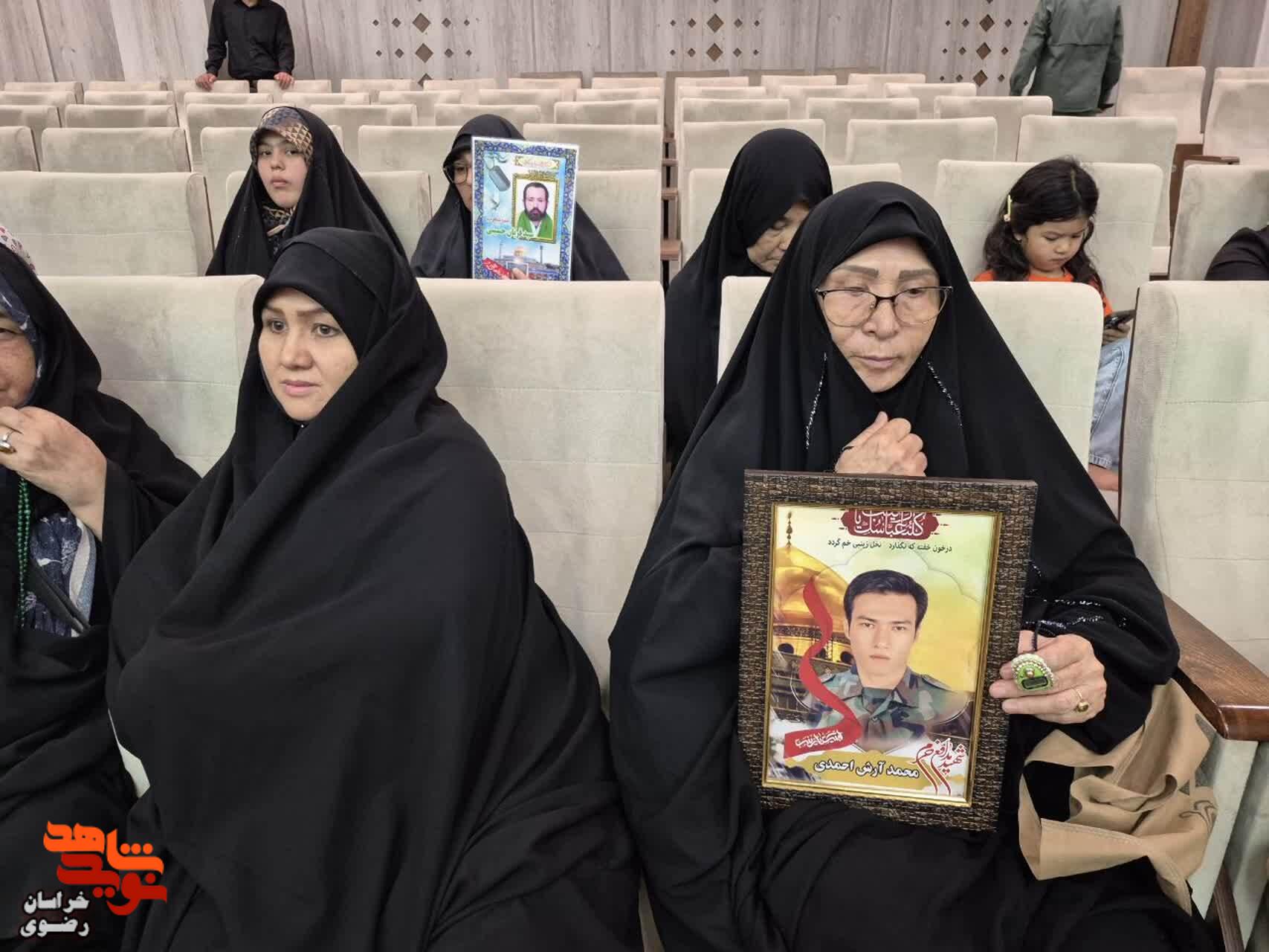 مدیرکل بنیاد شهید خراسان رضوی: یکی از ویژگیهای برجسته شهدای مدافع حرم، مظلومیت آنان و همچنین مظلومیت خانوادههای این شهداست مدیرکل بنیاد شهید خراسان رضوی: یکی از ویژگیهای برجسته شهدای مدافع حرم، مظلومیت آنان و همچنین مظلومیت خانوادههای این شهداست