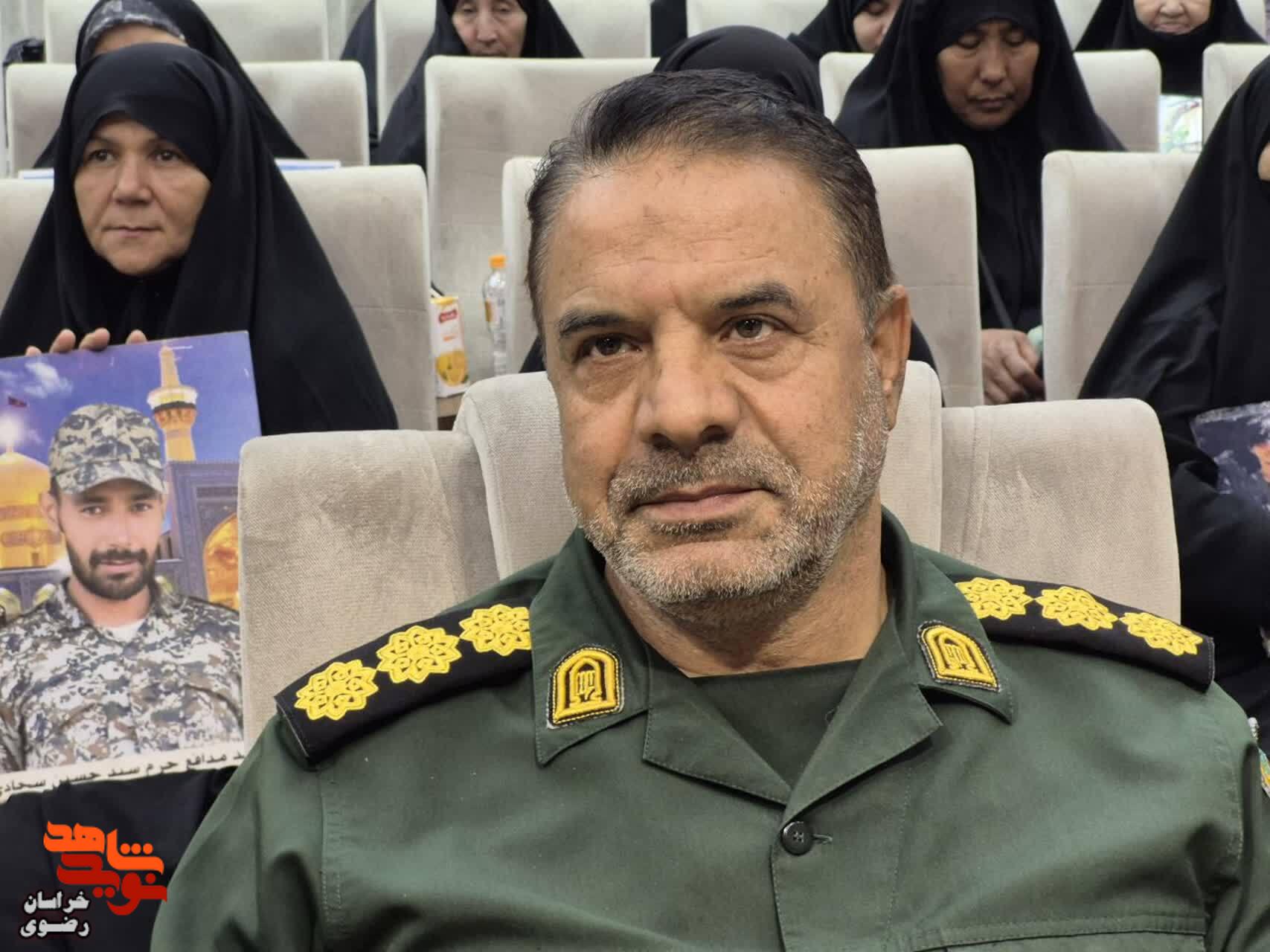 مدیرکل بنیاد شهید خراسان رضوی: یکی از ویژگیهای برجسته شهدای مدافع حرم، مظلومیت آنان و همچنین مظلومیت خانوادههای این شهداست مدیرکل بنیاد شهید خراسان رضوی: یکی از ویژگیهای برجسته شهدای مدافع حرم، مظلومیت آنان و همچنین مظلومیت خانوادههای این شهداست