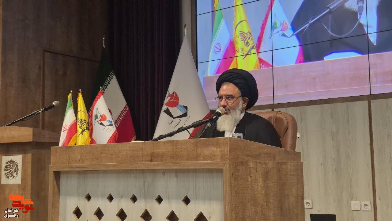 مدیرکل بنیاد شهید خراسان رضوی: یکی از ویژگیهای برجسته شهدای مدافع حرم، مظلومیت آنان و همچنین مظلومیت خانوادههای این شهداست مدیرکل بنیاد شهید خراسان رضوی: یکی از ویژگیهای برجسته شهدای مدافع حرم، مظلومیت آنان و همچنین مظلومیت خانوادههای این شهداست