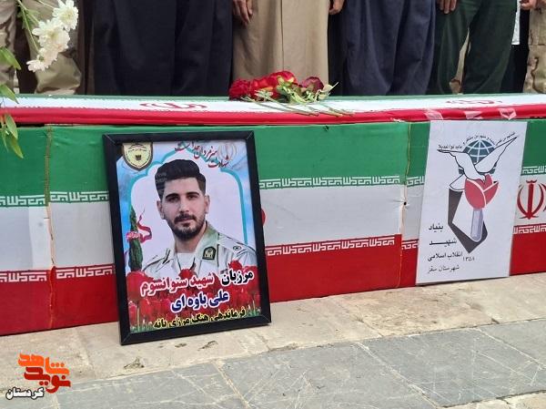 پیکر شهید مرزبان علی باوهای در سقز تشییع و خاکسپاری شد پیکر شهید مرزبان علی باوهای در سقز تشییع و خاکسپاری شد