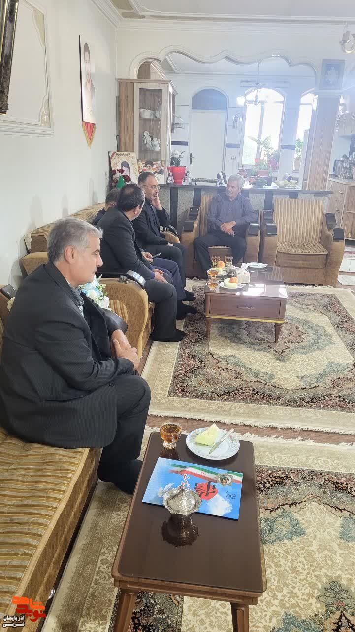 دیدار معاون سیاسی استاندار آذربایجان‌غربی و مدیرکل بنیاد شهید استان با خانواده شهید مدافع حرم «سعید شعبان»