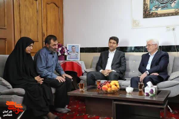 دیدار وزیر ارتباطات و فناوری اطلاعات با خانواده شهید «امیر بهادر مایوان» + تصاویر دیدار وزیر ارتباطات و فناوری اطلاعات با خانواده شهید «امیر بهادر مایوان» + تصاویر
