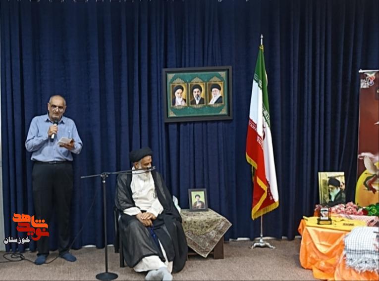 گزارش تصویری / دیدار صمیمی نماینده ولیفقیه در خوزستان با آزادگان سرافراز به مناسبت ۲۶ مرداد در اهواز گزارش تصویری / دیدار صمیمی نماینده ولیفقیه در خوزستان با آزادگان سرافراز به مناسبت ۲۶ مرداد در اهواز