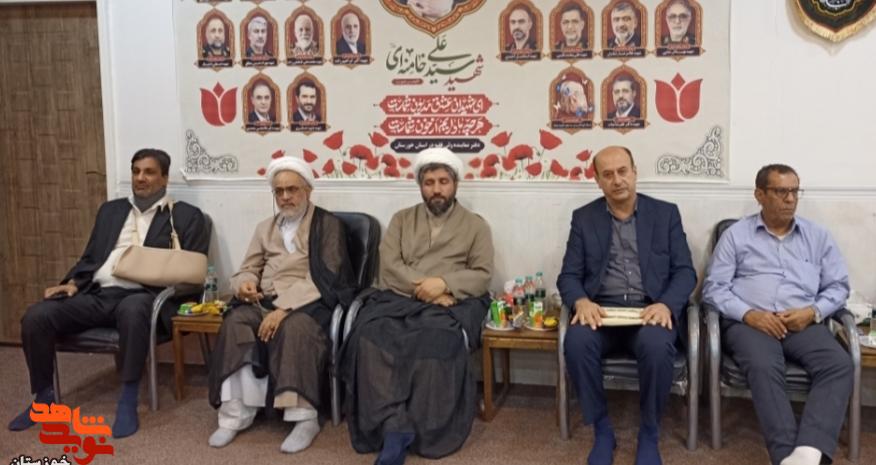 گزارش تصویری / دیدار صمیمی نماینده ولیفقیه در خوزستان با آزادگان سرافراز به مناسبت ۲۶ مرداد در اهواز گزارش تصویری / دیدار صمیمی نماینده ولیفقیه در خوزستان با آزادگان سرافراز به مناسبت ۲۶ مرداد در اهواز