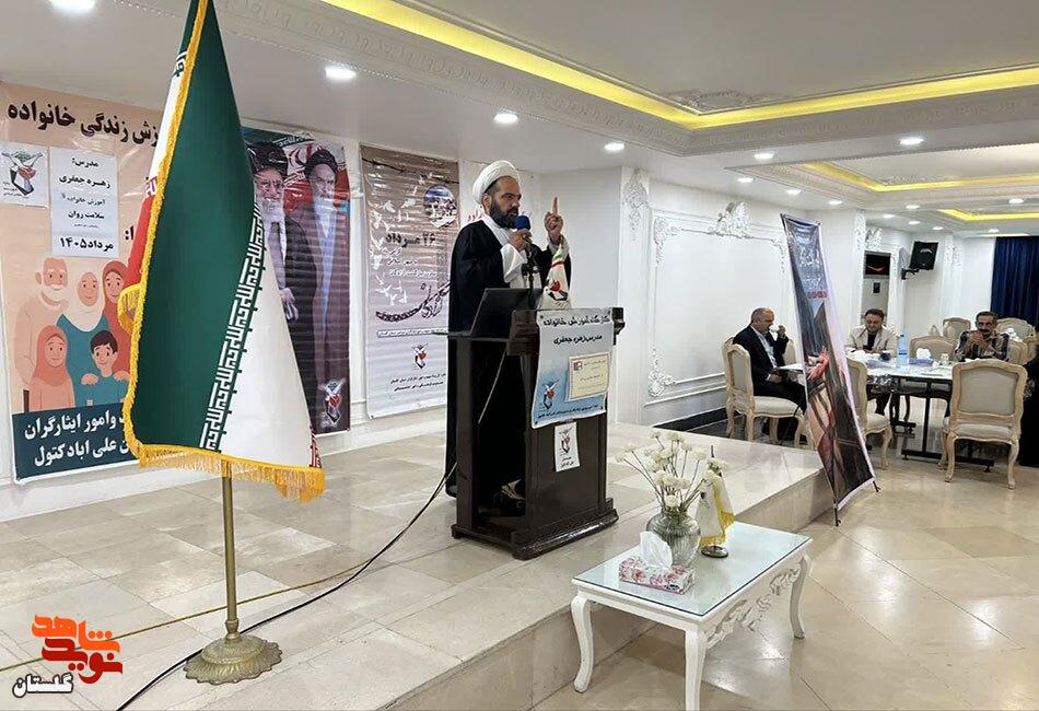 آزادگان، روایت زنده ایمان و عزت ملت ایران هستند آزادگان، روایت زنده ایمان و عزت ملت ایران هستند