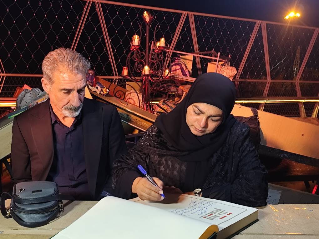 پل طبیعت، میزبان؛ آیین پایانی «مشق ناتمام» با حضور خانواده شهید ماکان نصیری پل طبیعت، میزبان؛ آیین پایانی «مشق ناتمام» با حضور خانواده شهید ماکان نصیری