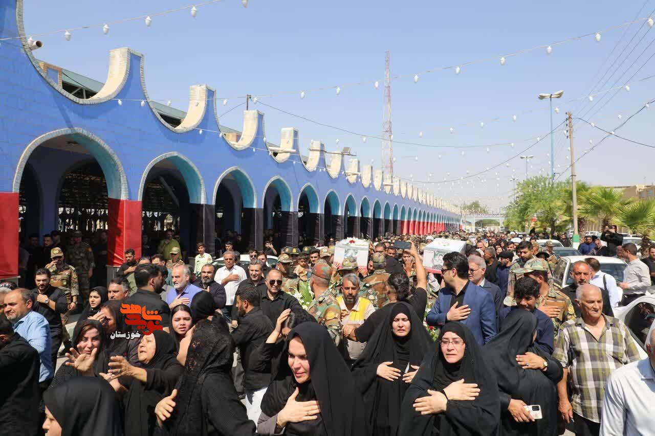 آیین وداع، تشییع و تدفین شهیدان «مهدی چراغپور» و «حامد شریفی» در اهواز برگزار شد