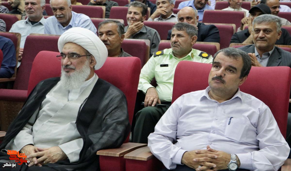 تجلیل از مردان صبورِ سالهای اسارت در بوشهر تجلیل از مردان صبورِ سالهای اسارت در بوشهر