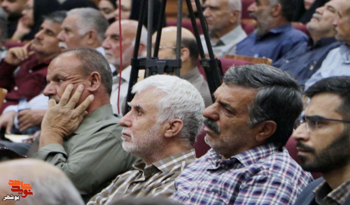 تجلیل از مردان صبورِ سالهای اسارت در بوشهر تجلیل از مردان صبورِ سالهای اسارت در بوشهر