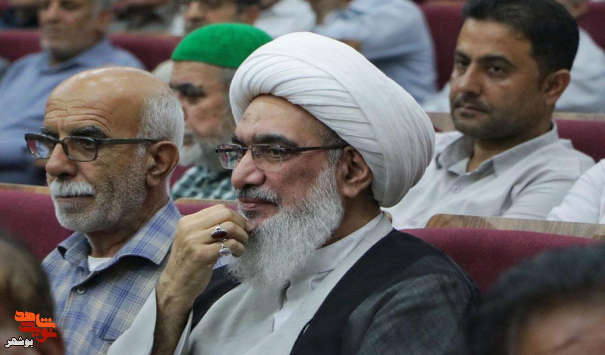 تجلیل از مردان صبورِ سالهای اسارت در بوشهر تجلیل از مردان صبورِ سالهای اسارت در بوشهر