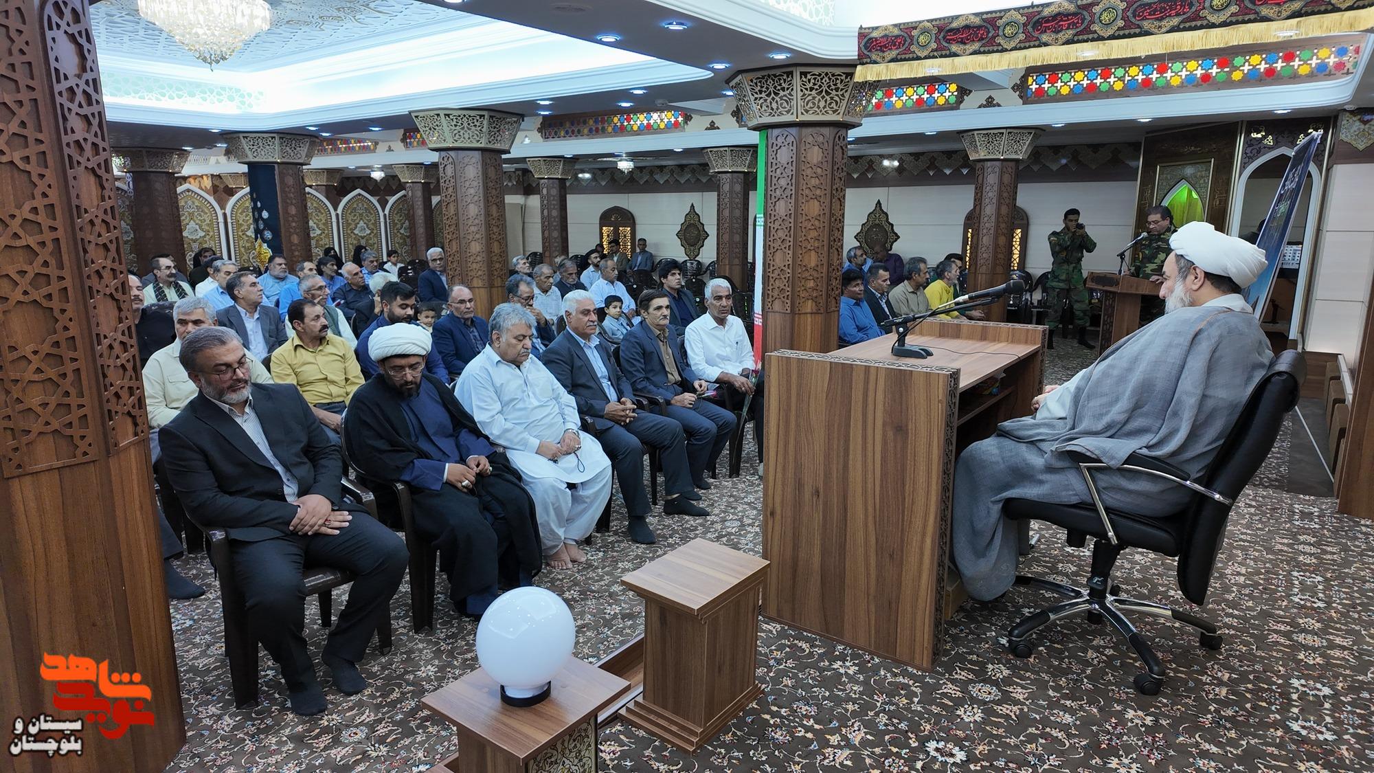 آزادگان اسطورههای صبر و نماد انسان قوی هستند آزادگان اسطورههای صبر و نماد انسان قوی هستند