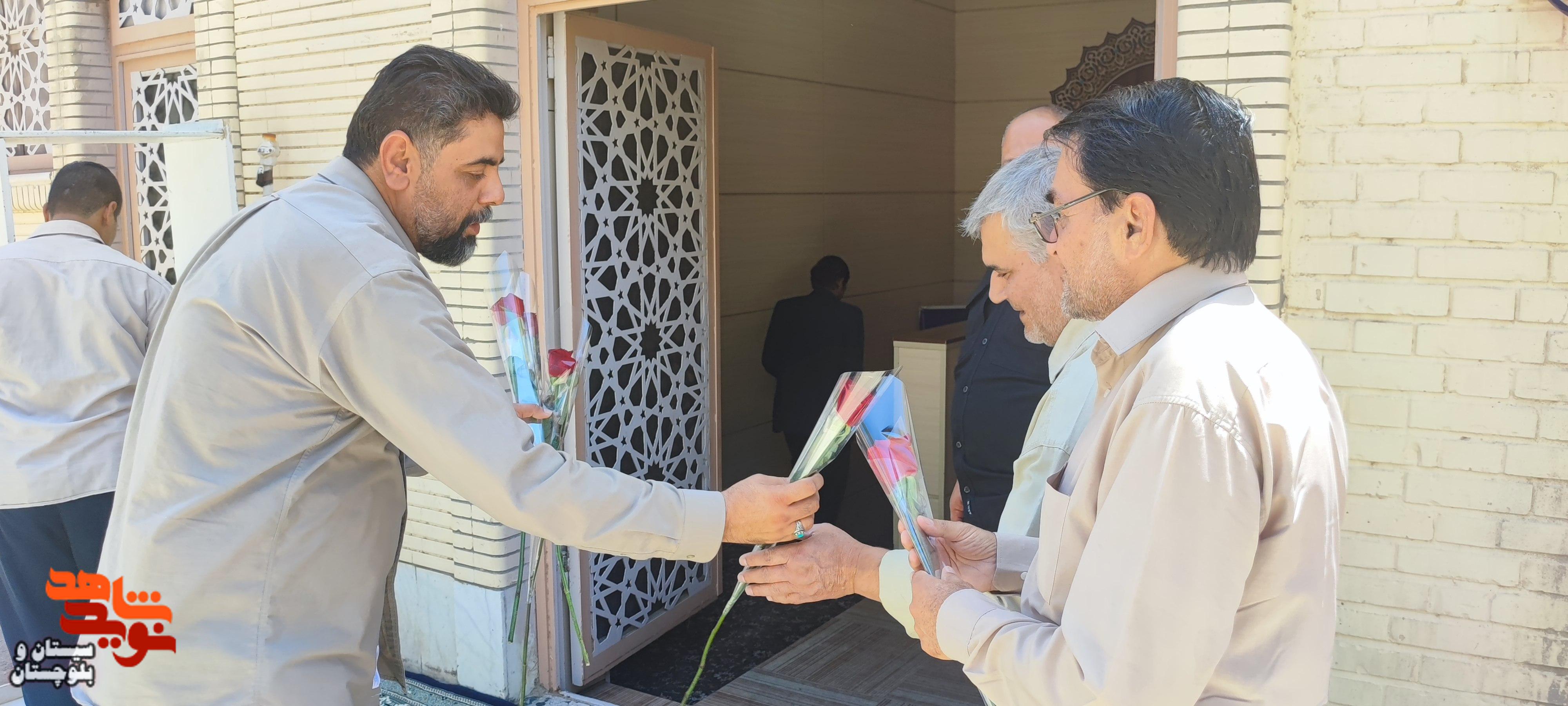 آزادگان اسطورههای صبر و نماد انسان قوی هستند آزادگان اسطورههای صبر و نماد انسان قوی هستند