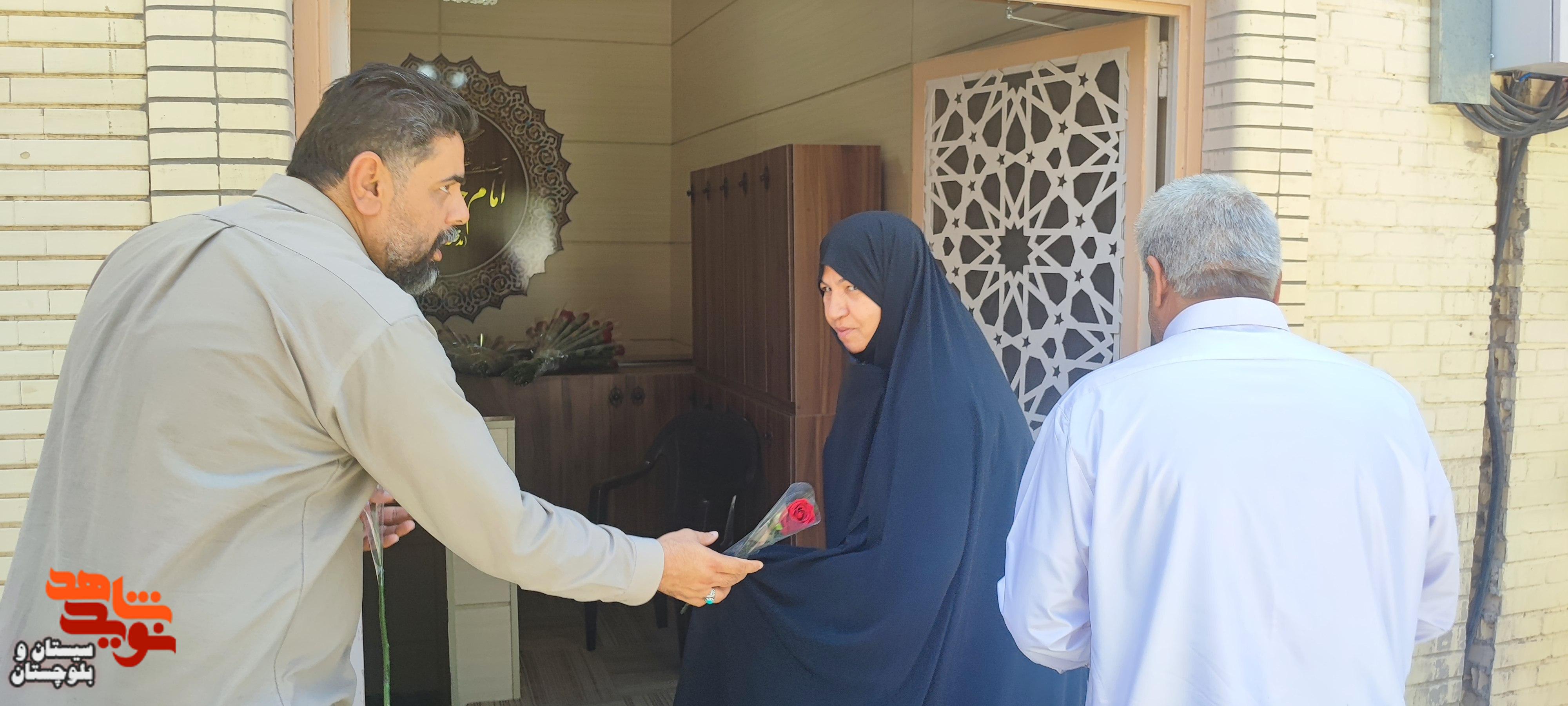 آزادگان اسطورههای صبر و نماد انسان قوی هستند آزادگان اسطورههای صبر و نماد انسان قوی هستند
