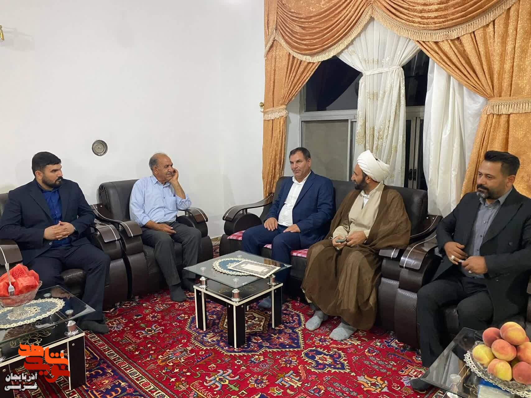 دیدار و دلجویی فرماندار میاندوآب از همسرشهید والا مقام دیدار و دلجویی فرماندار میاندوآب از همسرشهید والا مقام