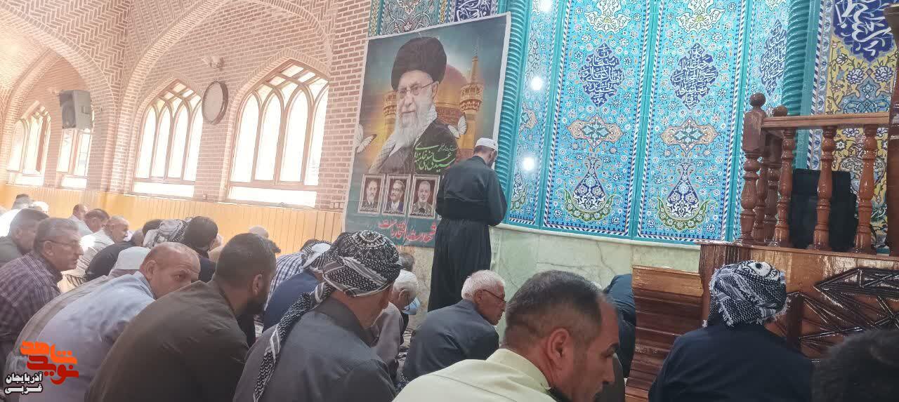 راسم اربعین رهبر و قائد شهیدمان حضرت امامخامنهای رضی الله تعالی عنه در سردشت راسم اربعین رهبر و قائد شهیدمان حضرت امامخامنهای رضی الله تعالی عنه در سردشت