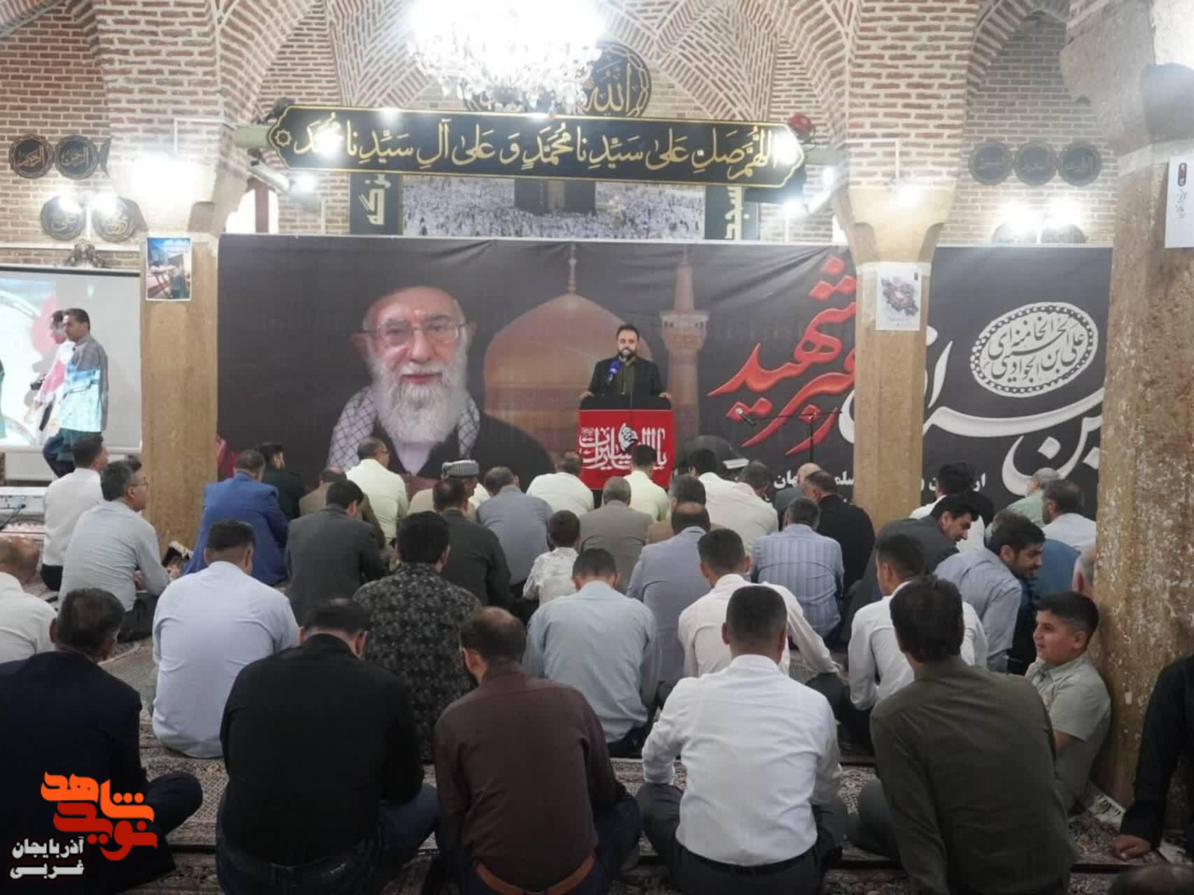 مراسم چهلم وداع با امام شهید در مهاباد مراسم چهلم وداع با امام شهید در مهاباد