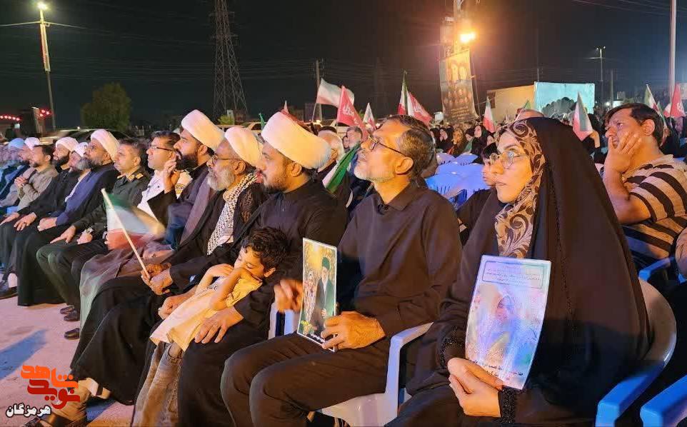 یادواره شهید مظلوم کودک «زهرا بهروزی» در بندرلنگه برگزار شد یادواره شهید مظلوم کودک «زهرا بهروزی» در بندرلنگه برگزار شد