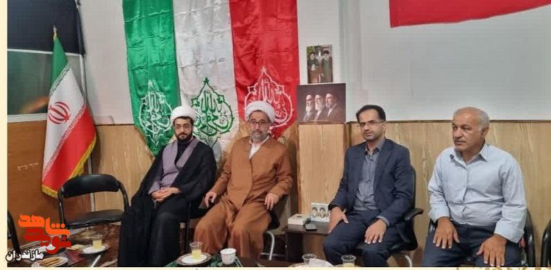 دیدار رئیس بنیاد شهید شهرستان چالوس با امام جمعه مرزن‌آباد به مناسبت سالروز اقامه نخستین نماز جمعه